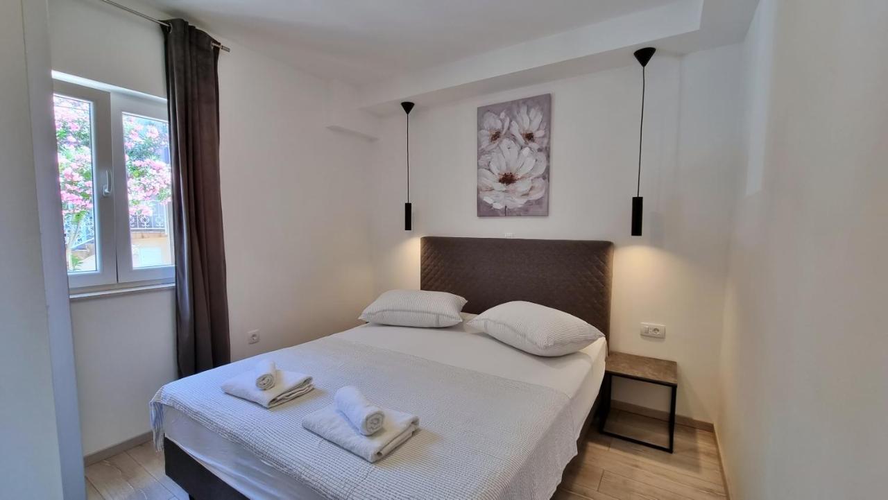 Apartments Zorica ดูเช ภายนอก รูปภาพ