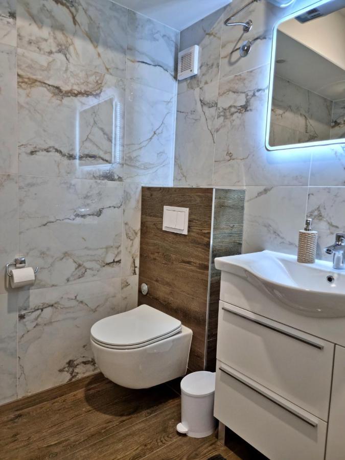 Apartments Zorica ดูเช ภายนอก รูปภาพ