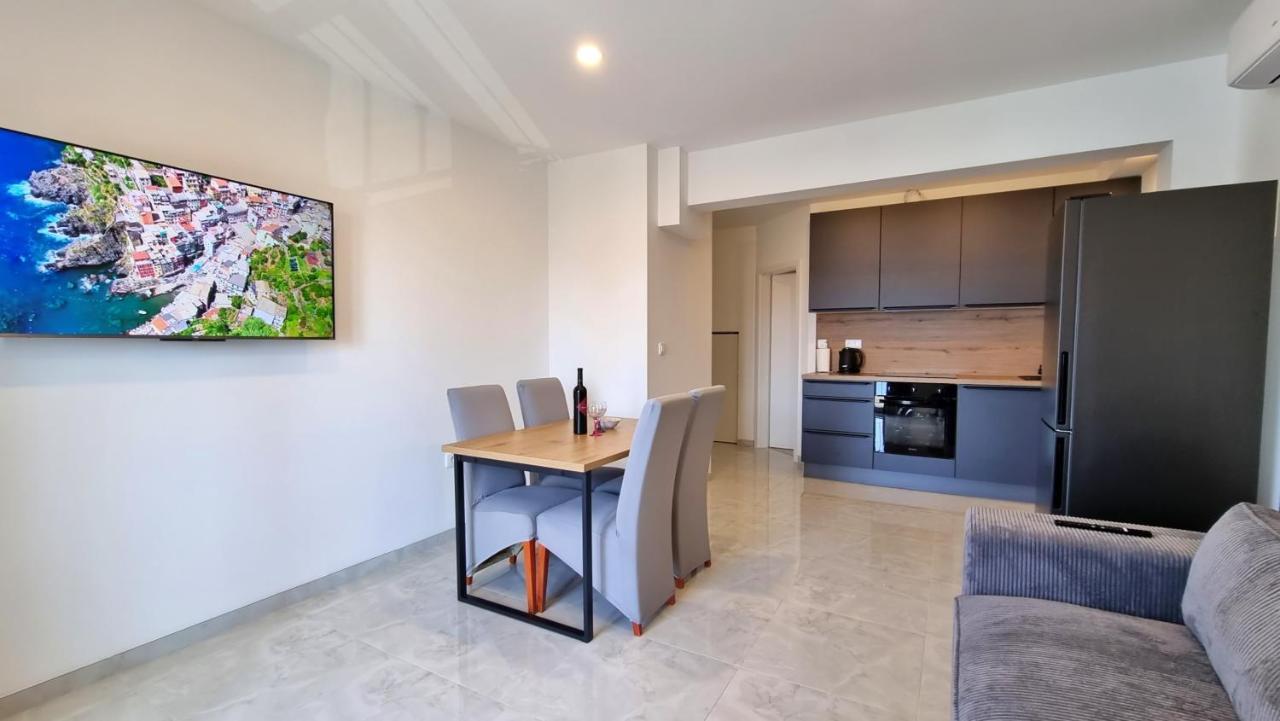 Apartments Zorica ดูเช ภายนอก รูปภาพ
