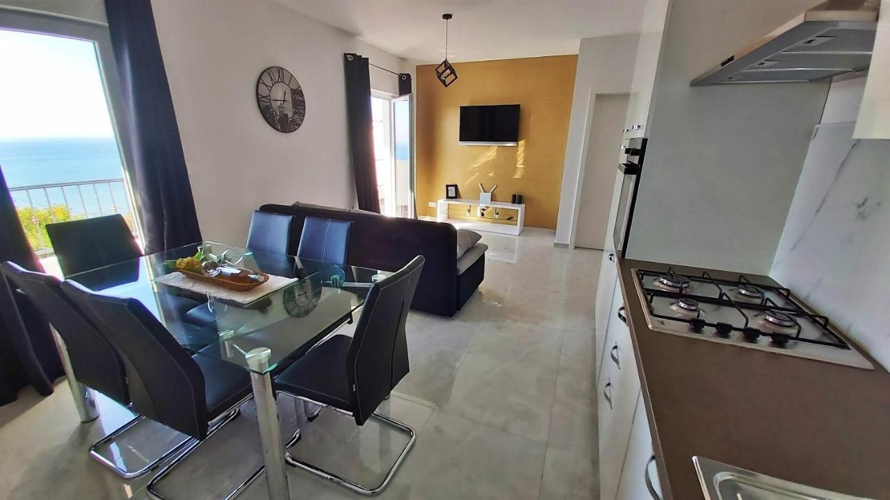 Apartments Zorica ดูเช ภายนอก รูปภาพ